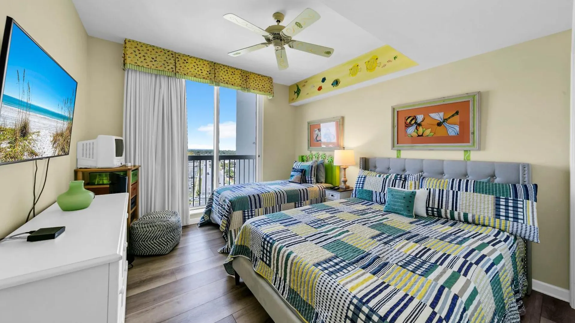 Holiday home Silver Beach Towers 1003E Gulf Front Sleeps 8 Destin